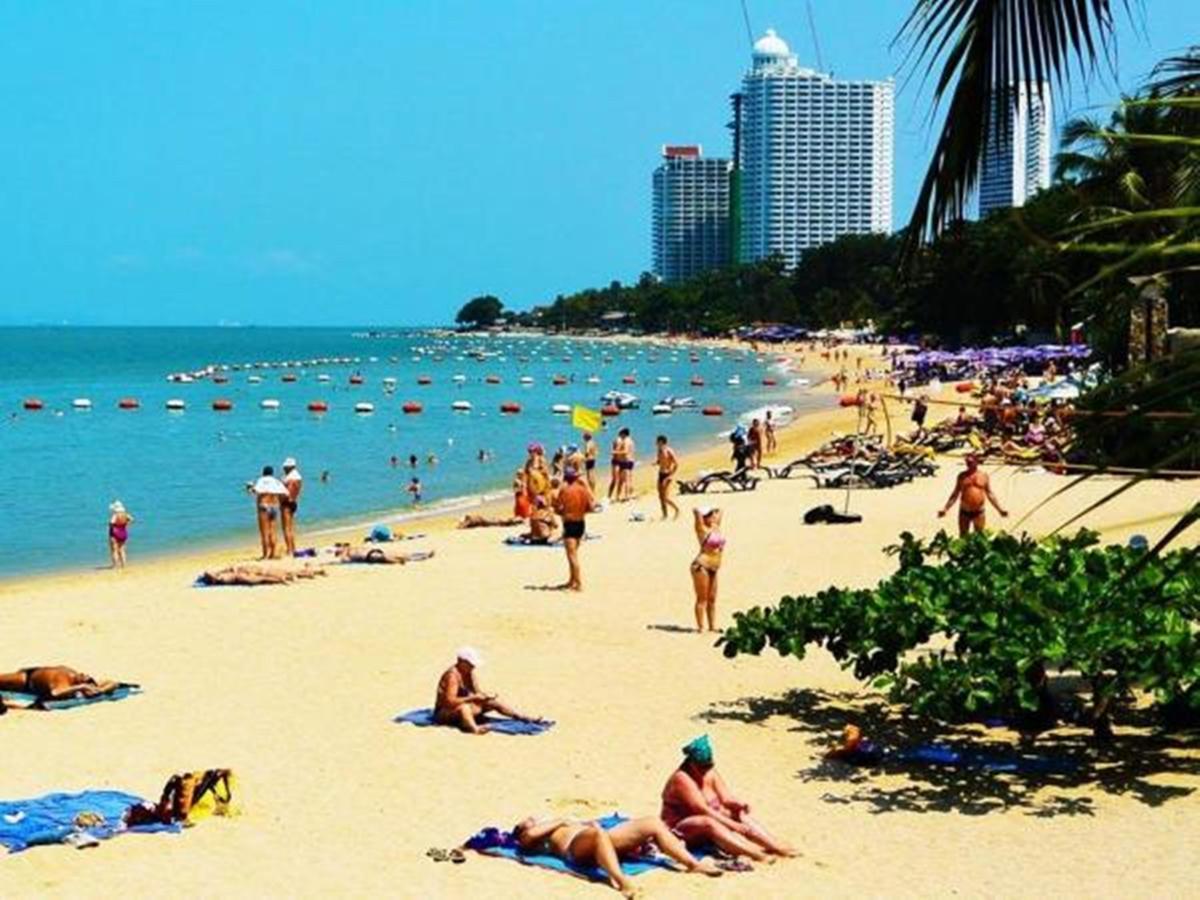 Royal Q & D Suites Паттая Екстер'єр фото