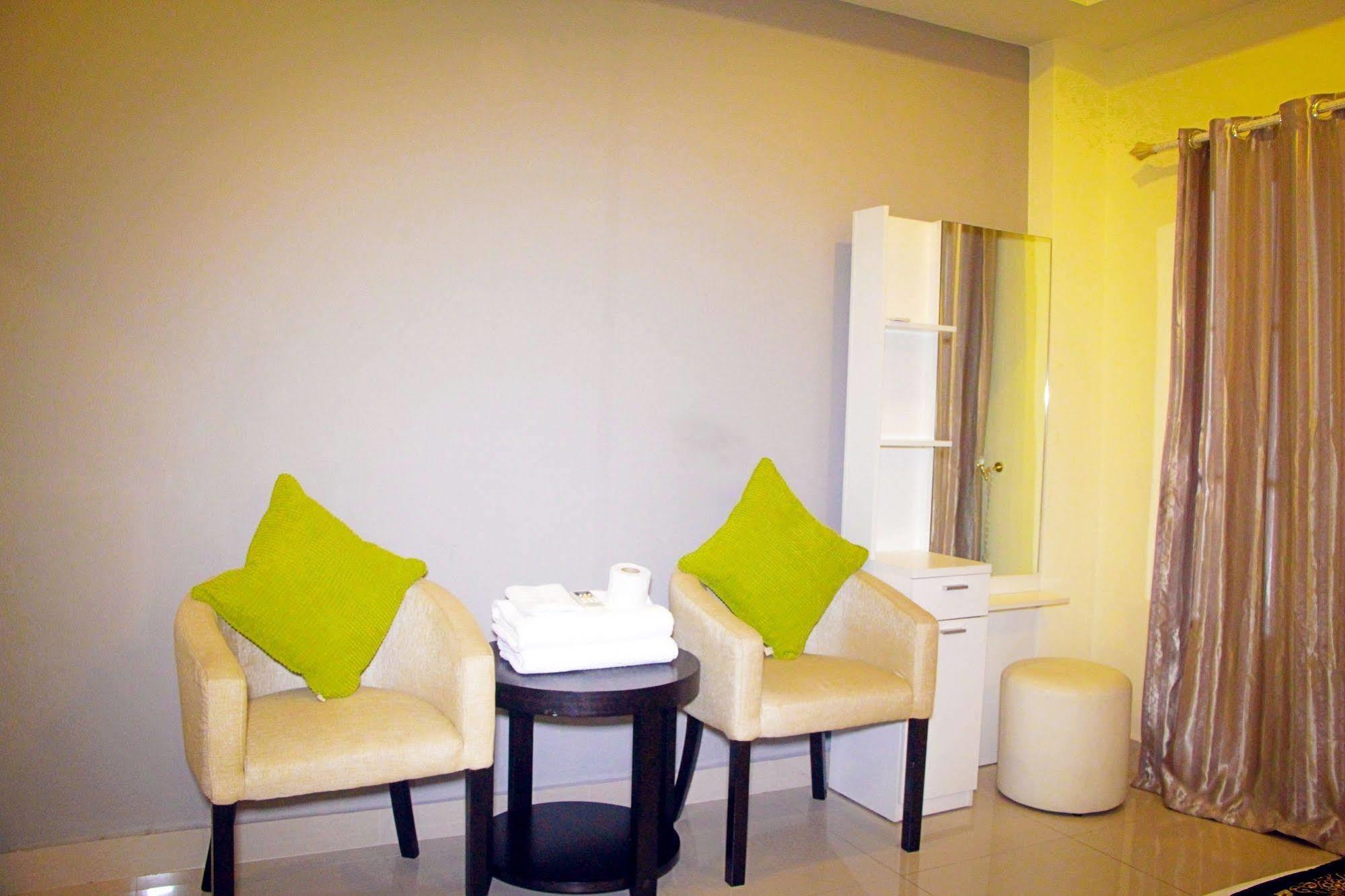 Royal Q & D Suites Паттая Екстер'єр фото