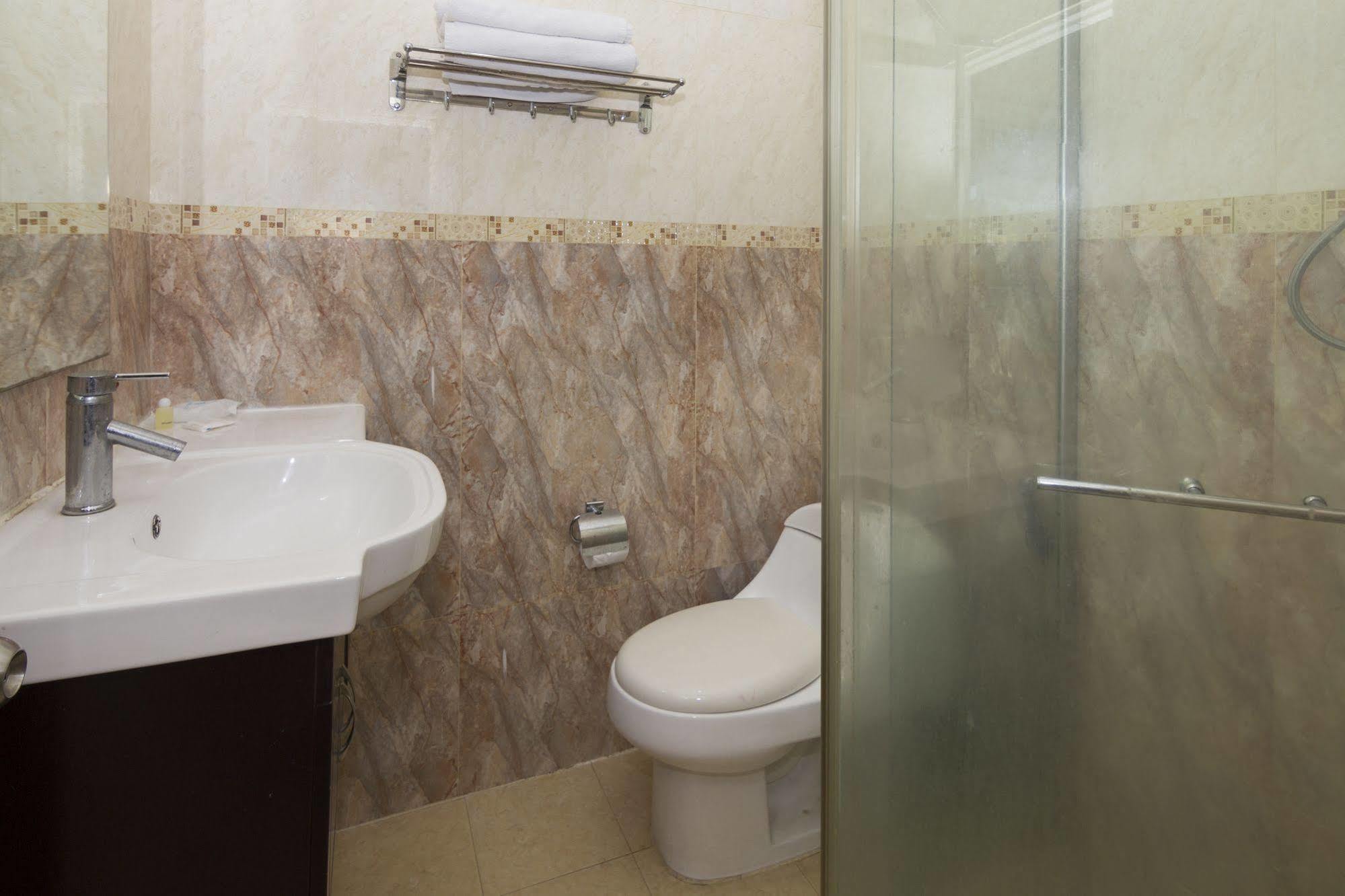 Royal Q & D Suites Паттая Екстер'єр фото