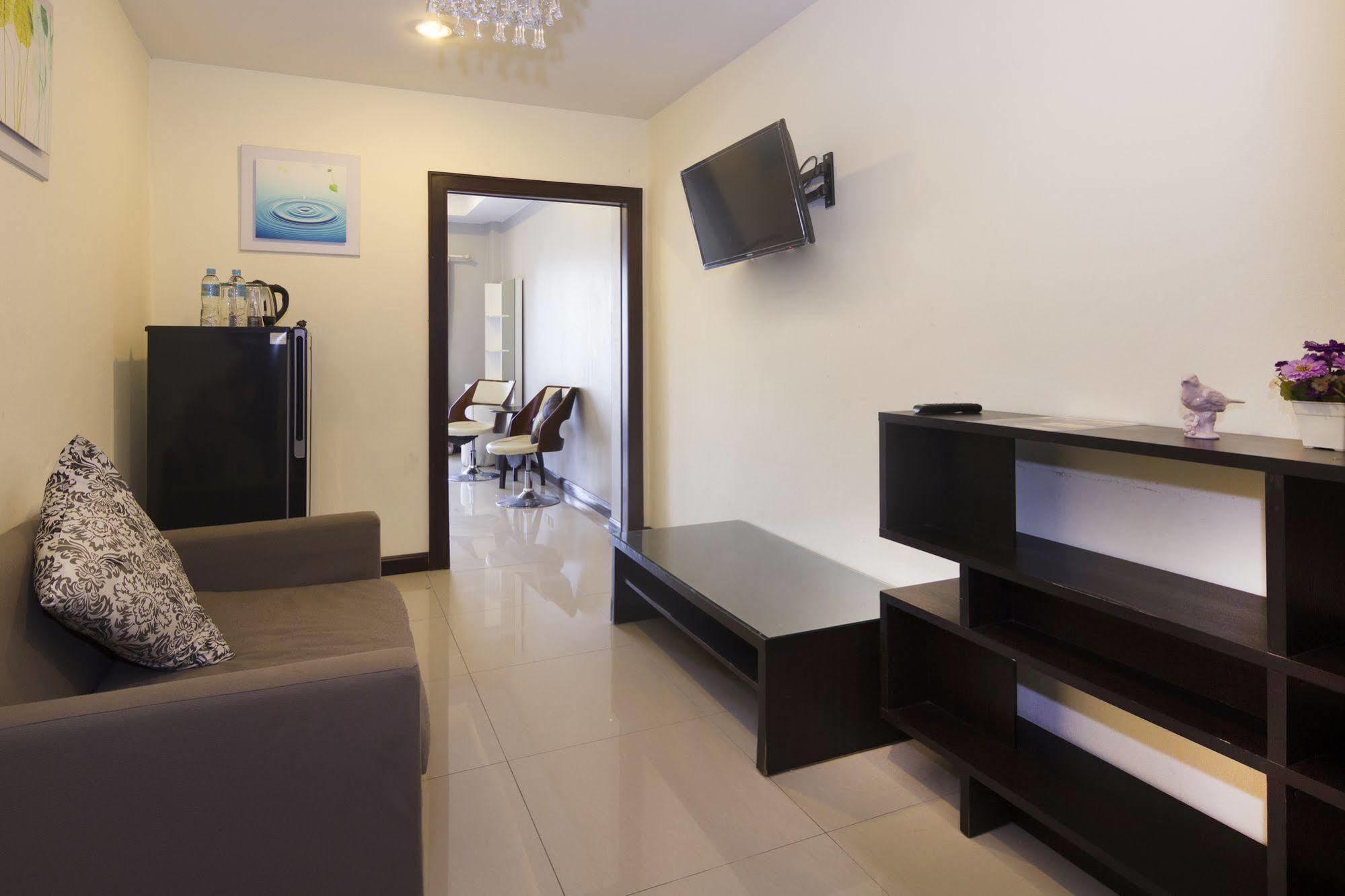 Royal Q & D Suites Паттая Екстер'єр фото