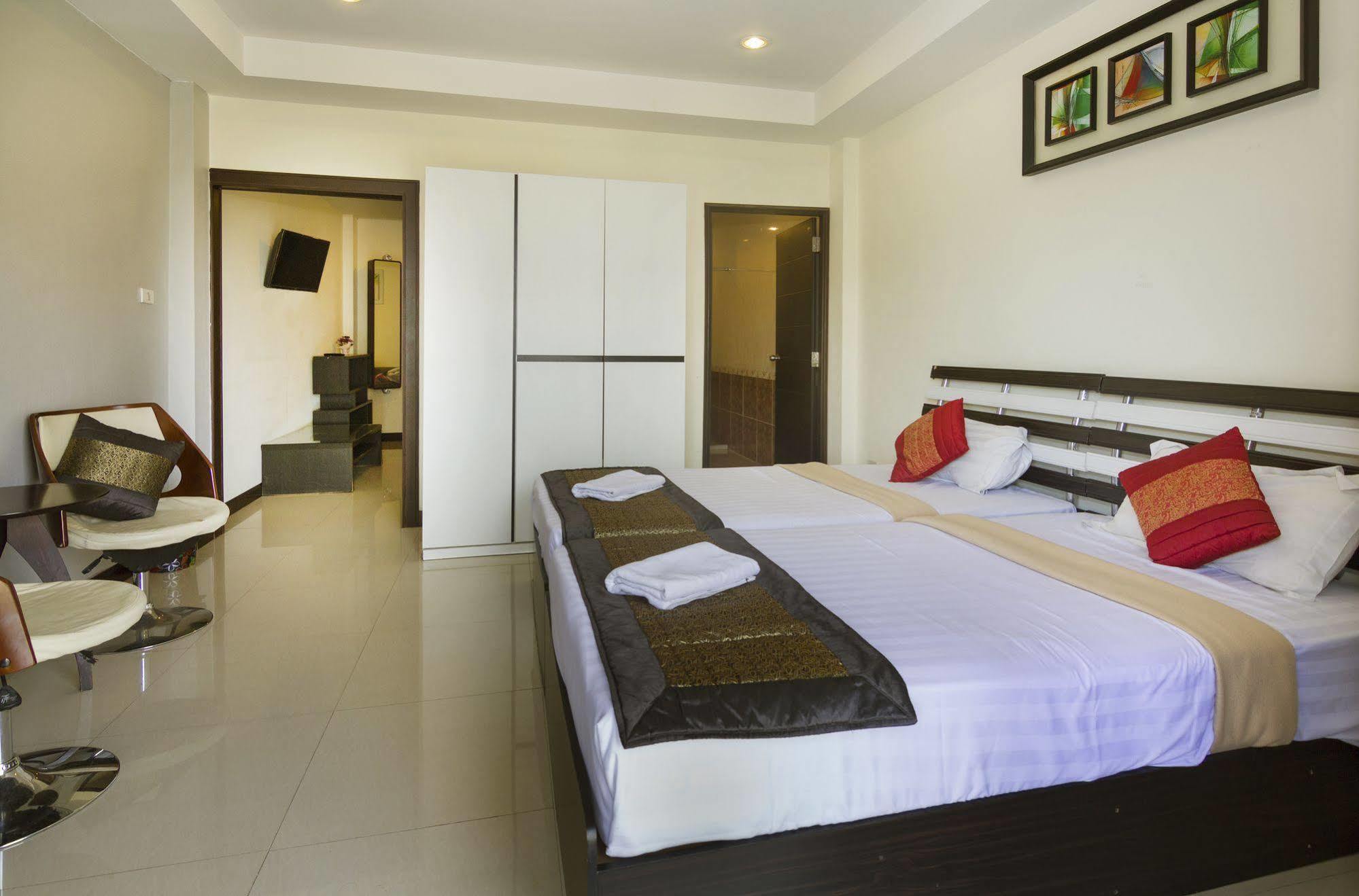 Royal Q & D Suites Паттая Екстер'єр фото