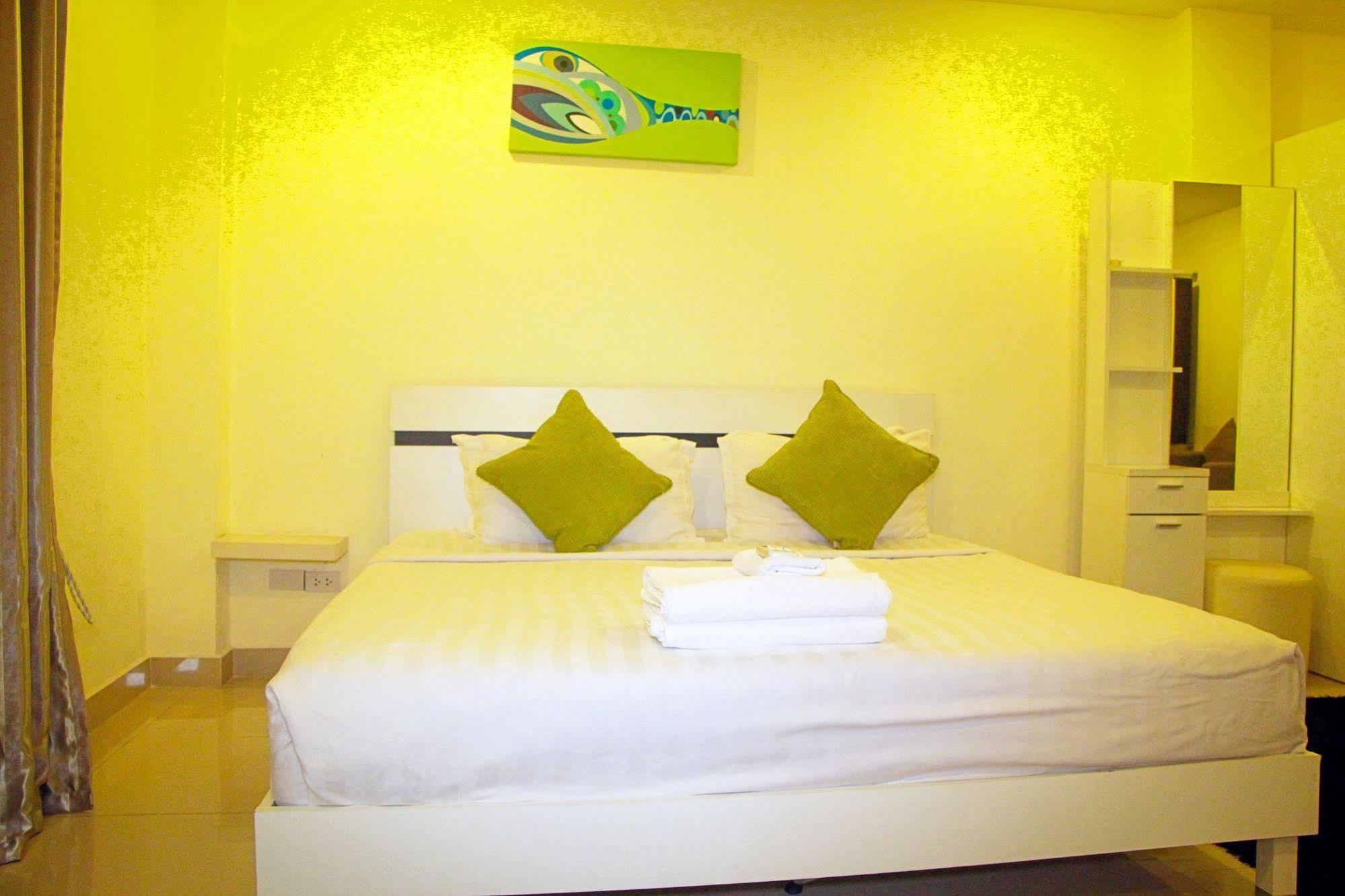 Royal Q & D Suites Паттая Екстер'єр фото