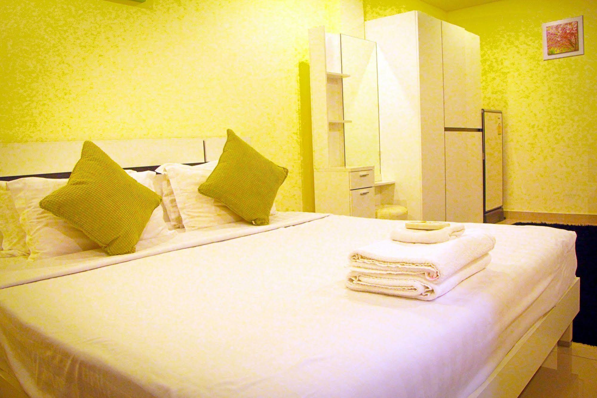 Royal Q & D Suites Паттая Екстер'єр фото